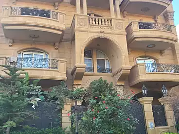 عقارات للبيع في شارع 1، الحي الاول، 210 متر