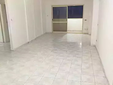 Apartments For rent in Ganaklis, Alexandria, 140 sqm