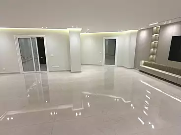 عقارات للبيع في شارع محمود عوض، المنطقة السادسة، 240 متر