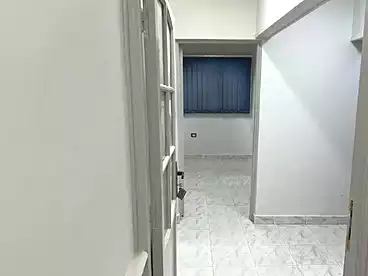 تجاري للإيجار في شارع طه حسين، النزهة، 120 متر