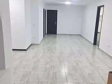 Offices For rent in El Merag El Elwy, Zahraa El Maadi, 325 sqm