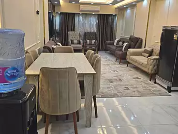 عقارات للإيجار في شارع كورنيش النيل، حدائق حلوان، 220 متر