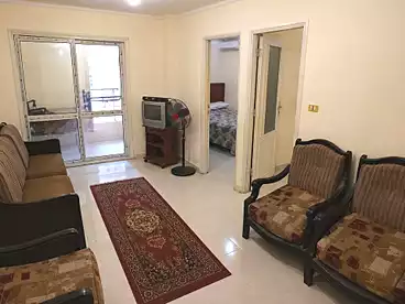 عقارات للإيجار في الإسكان العائلي، 15 مايو، 90 متر