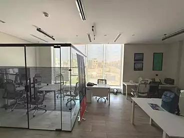مكاتب للإيجار في شارع التسعين الجنوبي، شارع التسعين، 73 متر