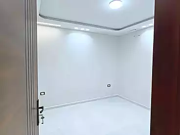 شقق للبيع في اللبيني، فيصل، 160 متر