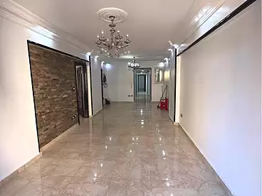Apartments For sale in Gamal Abdel Nasser St., El Mandara, 165 sqm