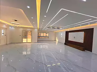 شقق للبيع في شارع معز الدولة، المنطقة السادسة، 250 متر