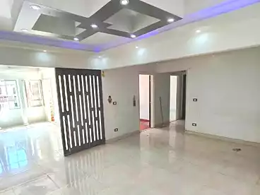 Apartments For sale in Iskandar Ibrahim St., Miami, 135 sqm