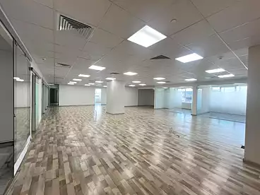 Administrative For rent in Bank Center Street, New Cairo - 5th Settlement, 575 sqm