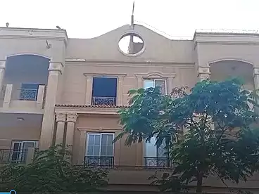 Apartments For sale in Al Mekdad Ibn Omar Street, South Academy (A), 200 sqm