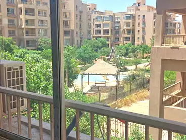 شقق للبيع في كمبوند جاردن هيلز - المصرية العربية للانشائات، كمبوند في ٦ اكتوبر، 135 متر