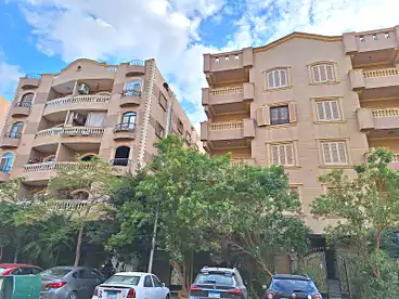 in Building 342, El Banafsag Omarat, 220 sqm