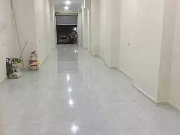 تجاري للبيع في اللبيني، فيصل، 89 متر