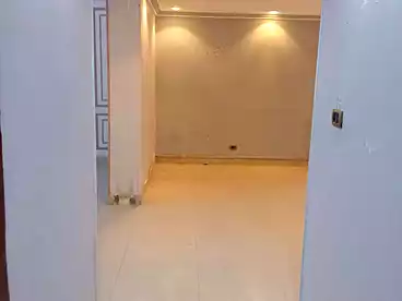 Apartments For sale in Shoubra, Greater Cairo, 200 sqm