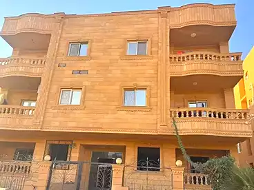 دوبلكس للبيع في الحي السادس، العبور، 410 متر