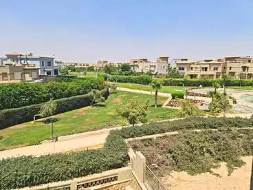 في كمبوند بالم هيلز القطاميه - PK1، كمبوند بالتجمع الخامس، 700 متر