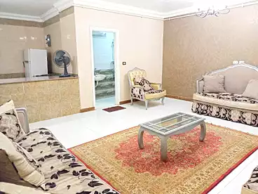 شقة بحديقة للإيجار في المجاوره الثالثه، الحي الثامن، 120 متر