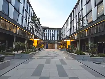 Properties For rent in 5A Mall - The Waterway, Compounds in New Cairo, 265 sqm