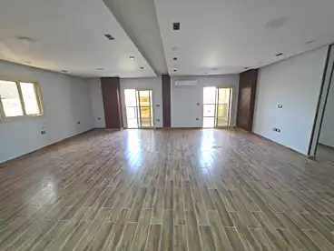 Offices For rent in El Khamseen St., Zahraa El Maadi, 350 sqm