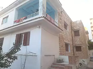 Villas For sale in Al Asdakaa St, El Hanouvel, 465 sqm
