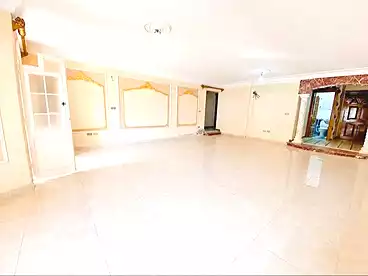 شقق للإيجار في سموحة، الاسكندرية، 220 متر