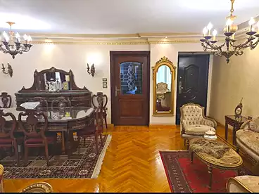 في حي القضاة، الأحياء، 160 متر