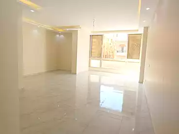 دوبلكس للبيع في اللوتس الجنوبيه، اللوتس، 200 متر