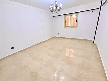 Apartments For sale in Gamal Abdel Nasser St., El Mandara, 165 sqm