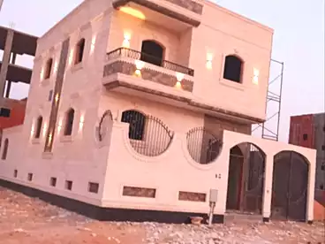House / Home For sale in Al Hay Al Thany wa Thlathoon, 10th of Ramadan, 209 sqm