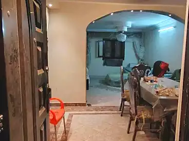 شقق للبيع في شارع الزهراء، عين شمس الشرقية، 100 متر