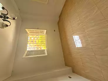 شقق للبيع في المجاورة السادسة، الحي الأول، 120 متر