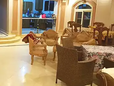 Apartments For rent in Street 17, Al Hadaba Al Olya, 200 sqm