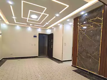 شقق للبيع في شارع محمود العيسوي، ميامي، 100 متر