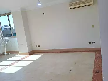 Offices For rent in Morabaa El Wozaraa, Sheraton, 200 sqm