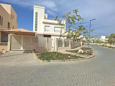 فلل للبيع في كمبوند جراند هايتس - كواديكو، كمبوند في ٦ اكتوبر، 345 متر