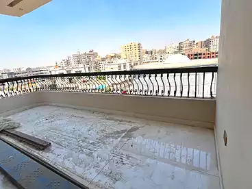 شقق للبيع في شارع دكتور حسن الشريف، المنطقة الثامنة، 250 متر