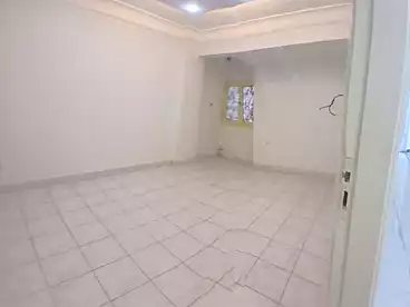 شقق للبيع في البيطاش، العجمي، 120 متر