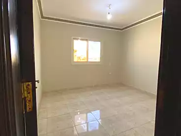 Apartments For sale in Neighborhood 3rd, West Somid, 140 sqm