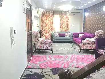 دوبلكس للبيع في شارع محمد الاقبال، لوران، 250 متر