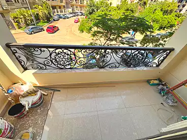شقق للبيع في شارع التسعين الجنوبي، شارع التسعين، 220 متر