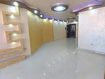شقق للإيجار في شارع مصطفي كامل، السيوف، 130 متر