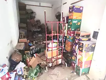 تجاري للبيع في البيطاش، العجمي، 18 متر