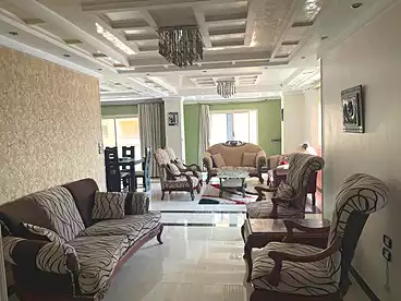 شقق مفروشة للإيجار في كارفور، المعراج العلوي، 215 متر