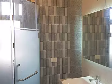 Apartments For rent in Southern 90th St., 90th Street, 220 sqm