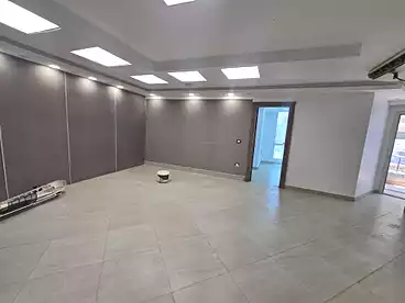 Administrative For rent in Carrefour Main Street, Zahraa El Maadi, 220 sqm
