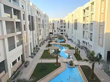 شقق للبيع في كمبوند الجار بريتش ديستريكت، كمبوند بمدينة الشروق، 177 متر