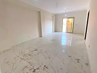 عقارات للإيجار في شارع المجزر الالي، اللبيني، 100 متر