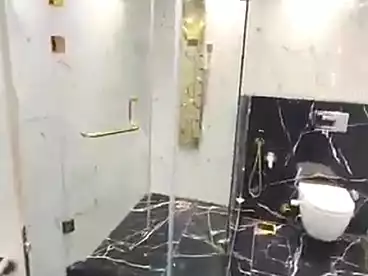 في شارل ديجول، شارع مراد، 390 متر