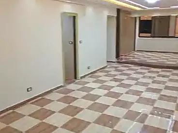 في اللبيني، فيصل، 180 متر