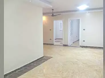 شقق للبيع في شارع الزهور، البيطاش، 100 متر